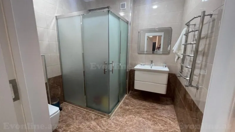 Kirayə verilir 4 otaqlı Mənzil Yeni tikili 180 m² Xətai m. - şəkil 12