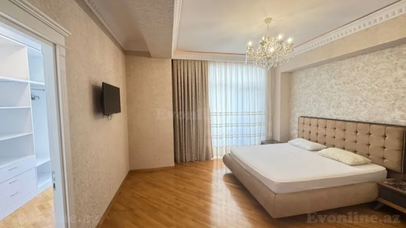 Kirayə verilir 4 otaqlı Mənzil Yeni tikili 210 m² Xətai r. - şəkil 5