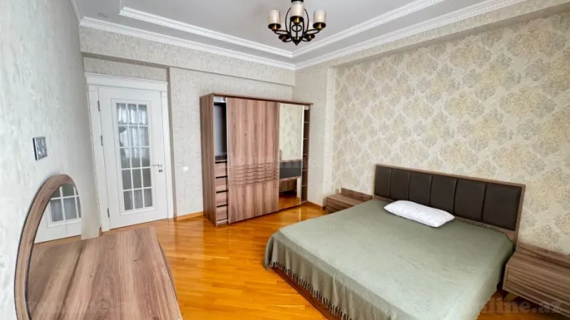 Kirayə verilir 4 otaqlı Mənzil Yeni tikili 210 m² Xətai r. - şəkil 8