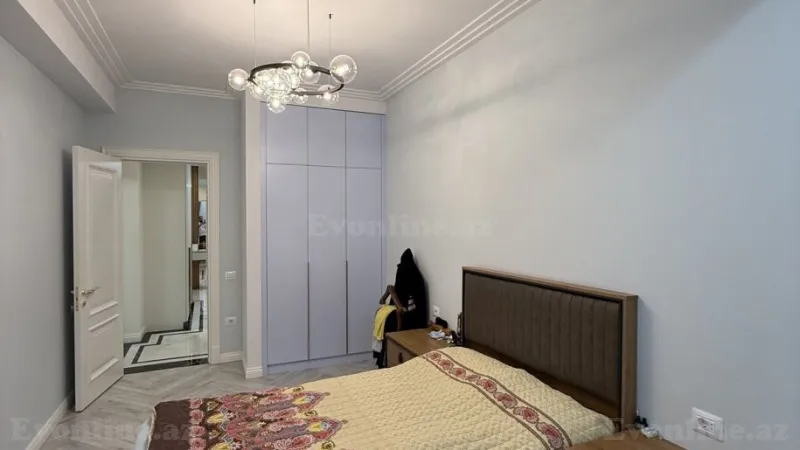 Satılır 4 otaqlı Mənzil Yeni tikili 180 m² Nəsimi r. - şəkil 6