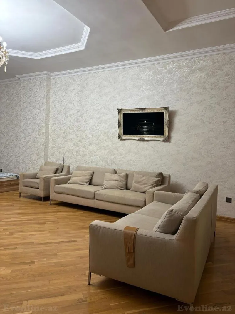 Kirayə verilir 3 otaqlı Mənzil Yeni tikili 140 m² Sahil m.