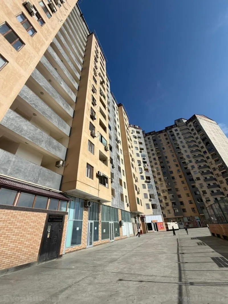 Satılır 4 otaqlı Mənzil Yeni tikili 130 m² Həzi Aslanov m. - şəkil 2