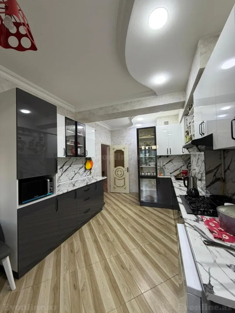 Satılır 4 otaqlı Mənzil Yeni tikili 130 m² Həzi Aslanov m. - şəkil 15
