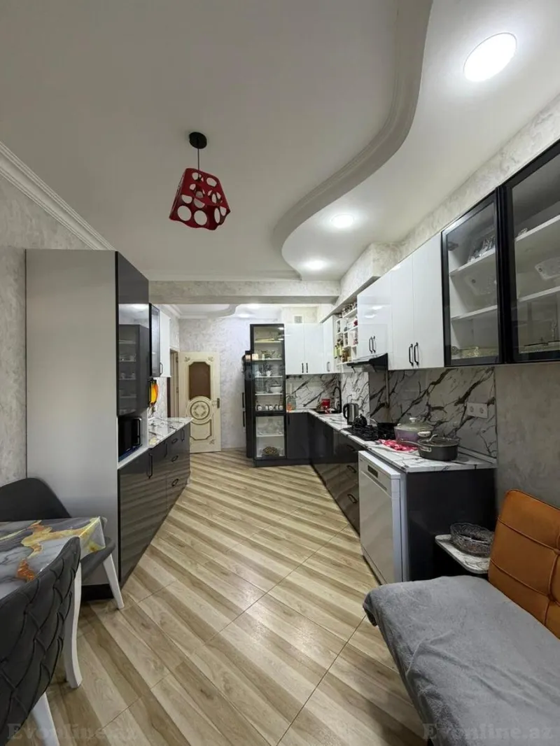 Satılır 4 otaqlı Mənzil Yeni tikili 130 m² Həzi Aslanov m. - şəkil 16