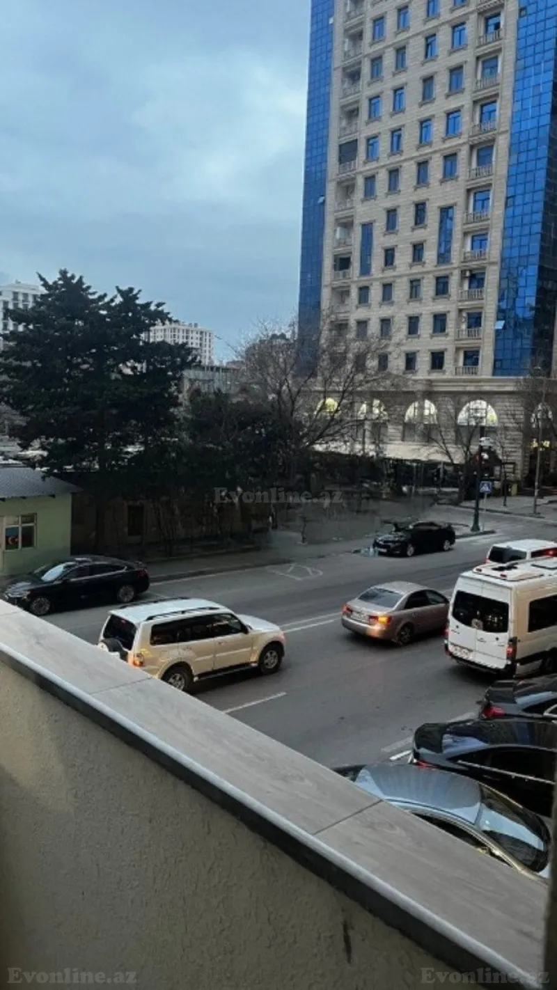 Satılır 3 otaqlı Mənzil Yeni tikili 95 m² 8 Noyabr m. - şəkil 3
