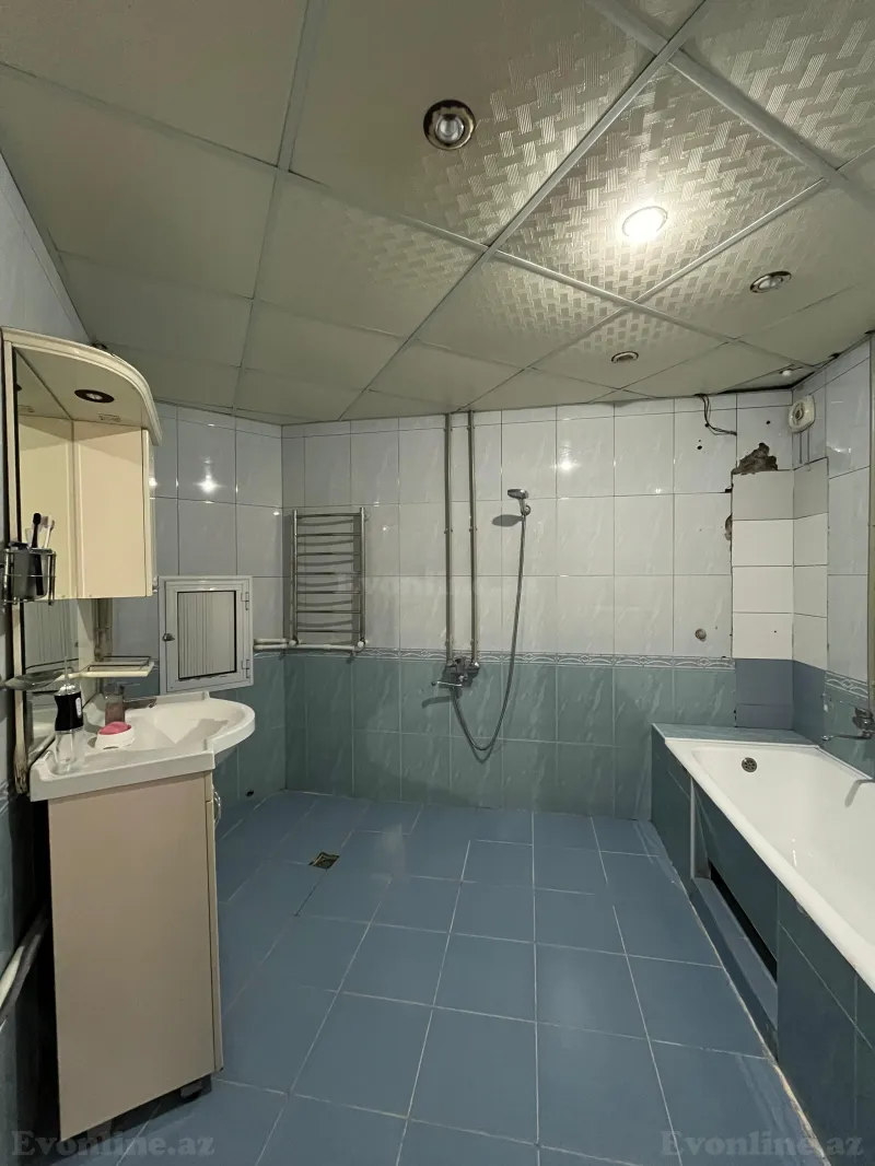 Satılır 4 otaqlı Mənzil Yeni tikili 130 m² Memar Əcəmi m. - şəkil 6