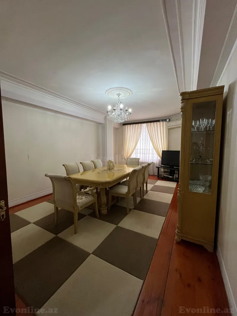 Satılır 4 otaqlı Mənzil Yeni tikili 130 m² Memar Əcəmi m. - şəkil 13