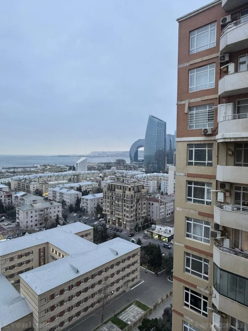 Kirayə verilir 3 otaqlı Mənzil Yeni tikili 130 m² Xətai m. - şəkil 2
