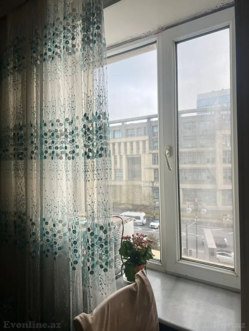 Satılır 2 otaqlı Mənzil Köhnə tikili 35 m² Yasamal r. - şəkil 7