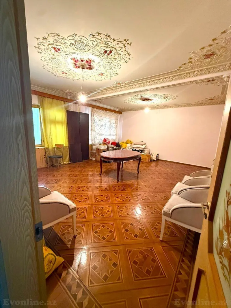 5 otaqlı Mənzil 105 m² Xalqlar Dostluğu m. Satılır