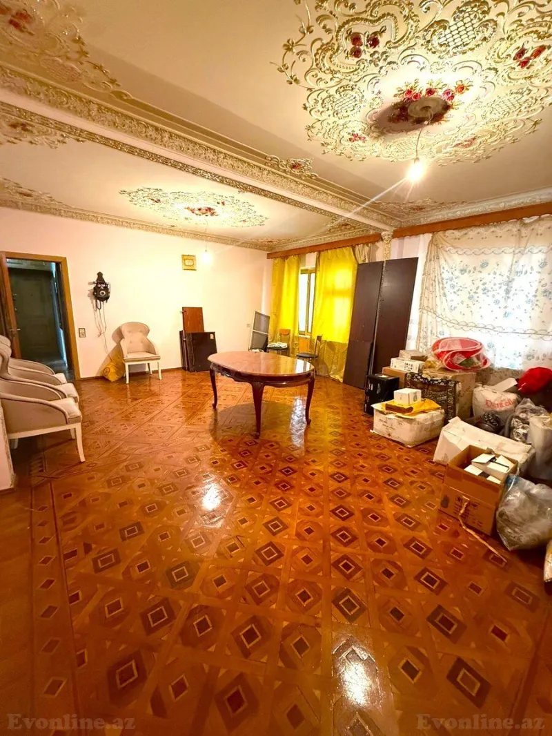 Satılır 5 otaqlı Mənzil Köhnə tikili 105 m² Xalqlar Dostluğu m. - şəkil 2