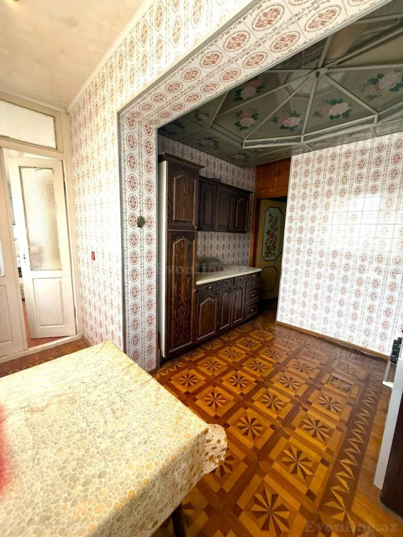 Satılır 5 otaqlı Mənzil Köhnə tikili 105 m² Xalqlar Dostluğu m. - şəkil 10
