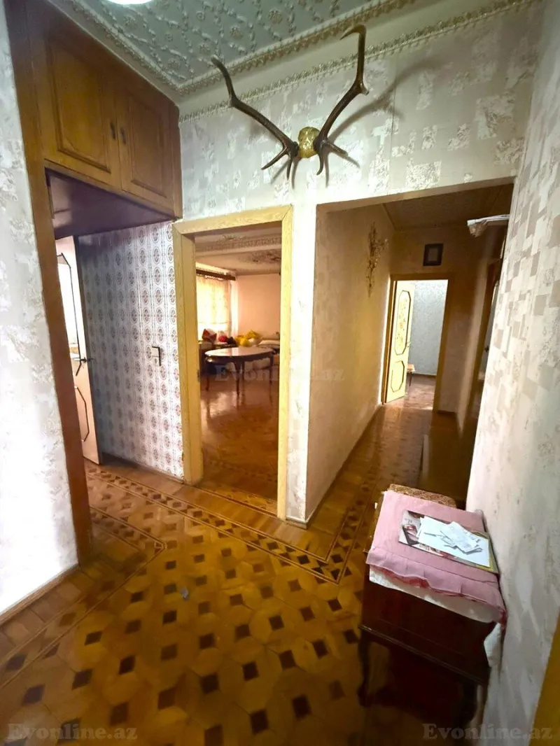 Satılır 5 otaqlı Mənzil Köhnə tikili 105 m² Xalqlar Dostluğu m. - şəkil 14