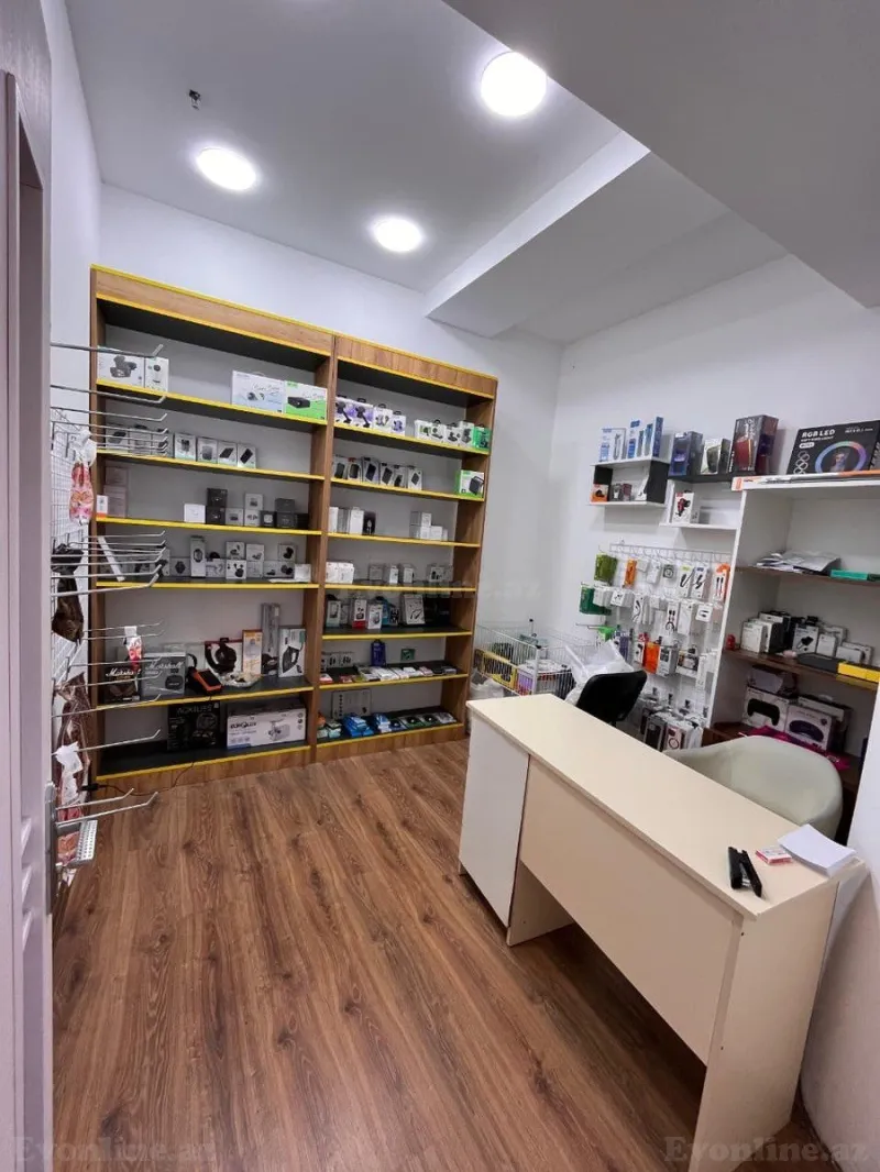 1 otaqlı Ofis 15 m² Nizami m. Kirayə verilir