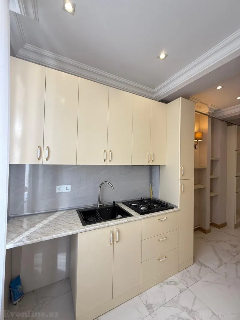 Satılır 2 otaqlı Mənzil Köhnə tikili 41 m² Elmlər Akademiyası m. - şəkil 3