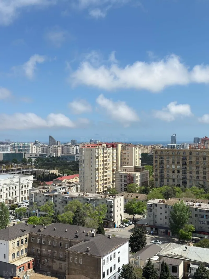 4 otaqlı Mənzil 205 m² Gənclik m. Satılır