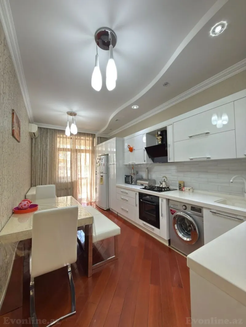 Satılır 4 otaqlı Mənzil Yeni tikili 205 m² Gənclik m. - şəkil 5
