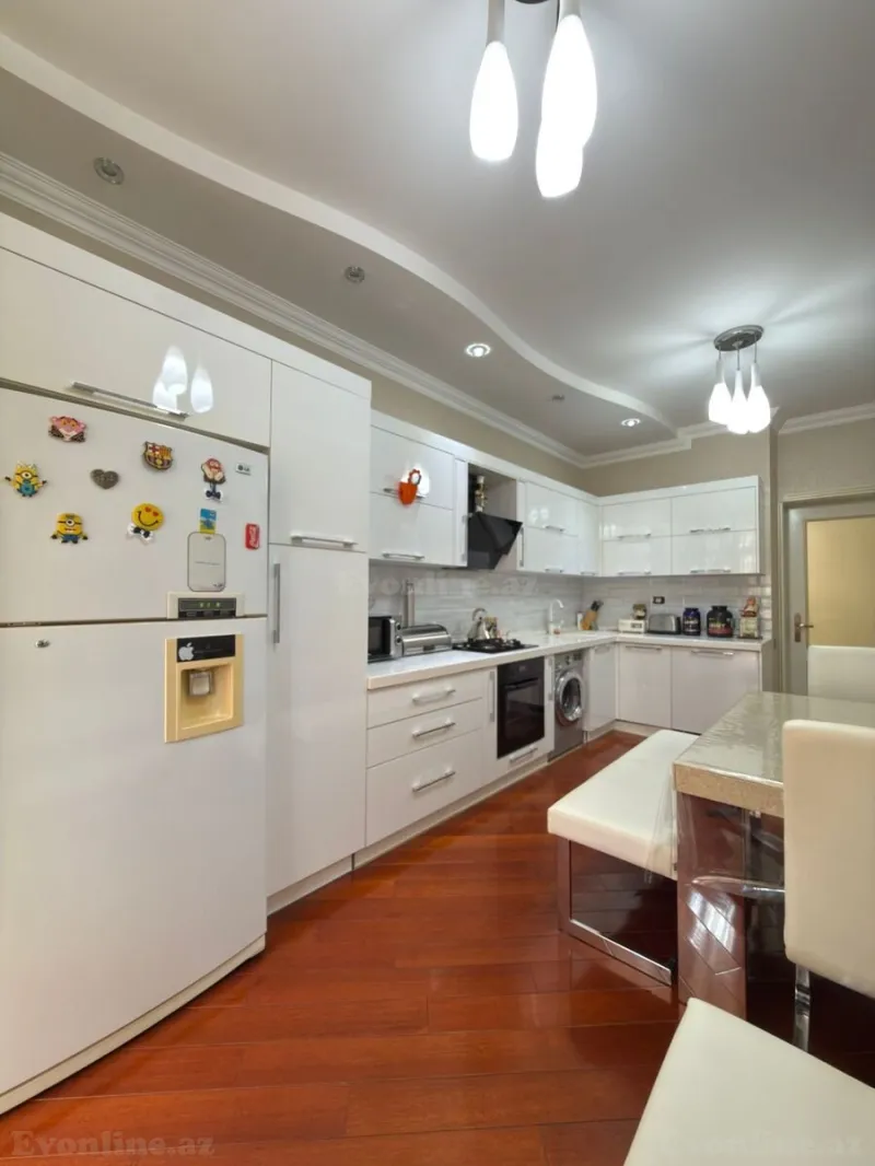 Satılır 4 otaqlı Mənzil Yeni tikili 205 m² Gənclik m. - şəkil 6