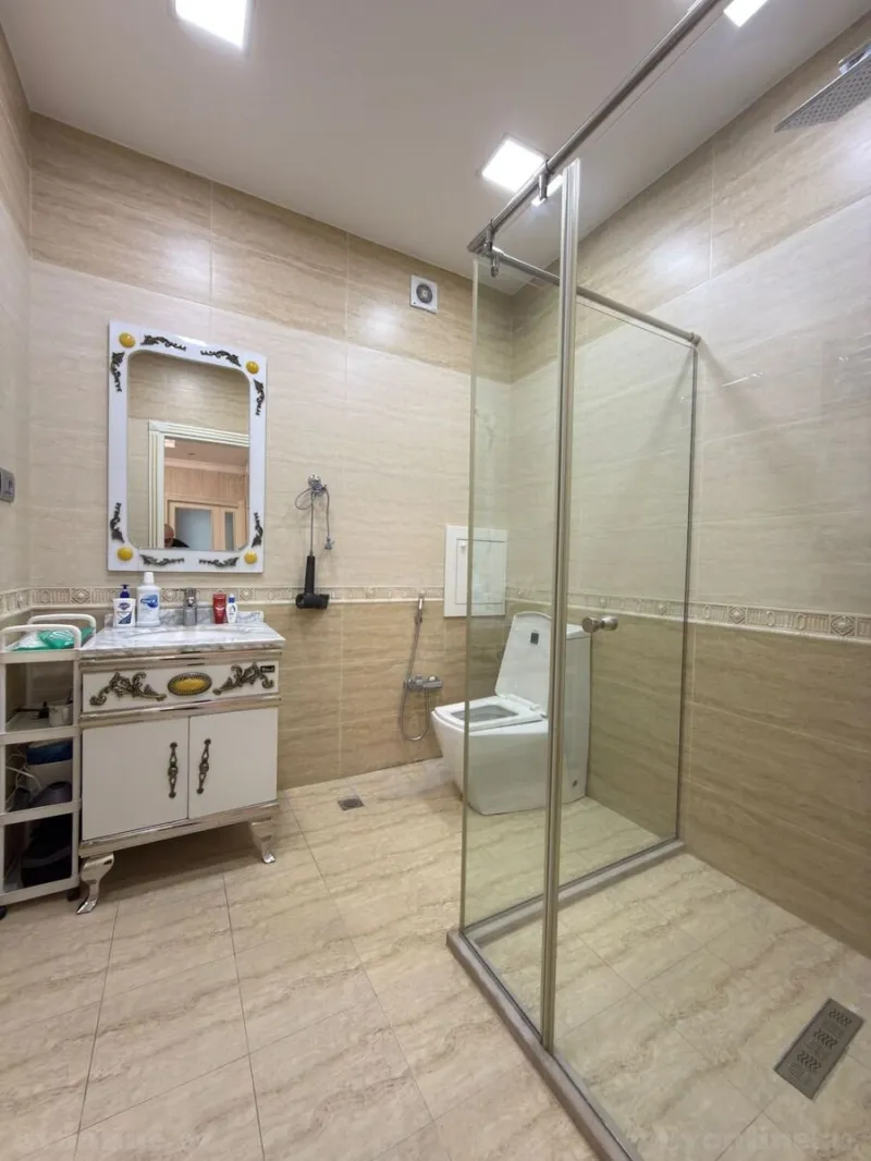 Satılır 4 otaqlı Mənzil Yeni tikili 205 m² Gənclik m. - şəkil 17
