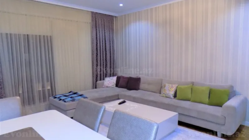 Kirayə verilir 3 otaqlı Mənzil Yeni tikili 120 m² Səbail r. - şəkil 6