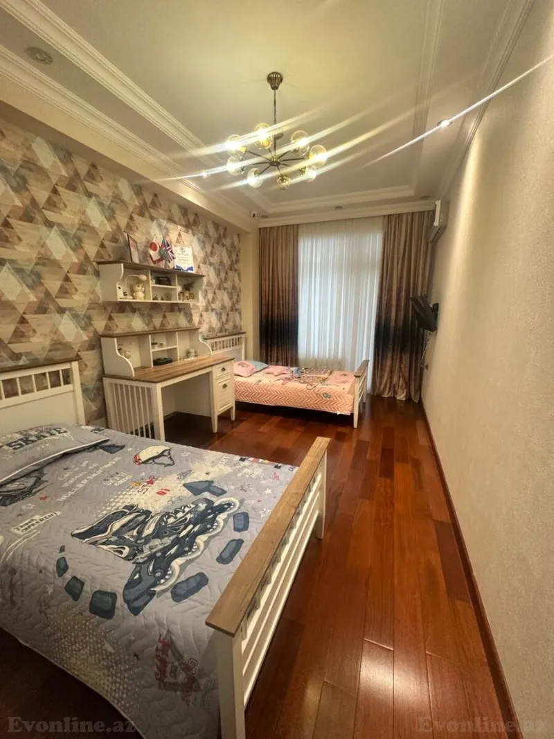 Satılır 3 otaqlı Mənzil Yeni tikili 160 m² 28 May m. - şəkil 4