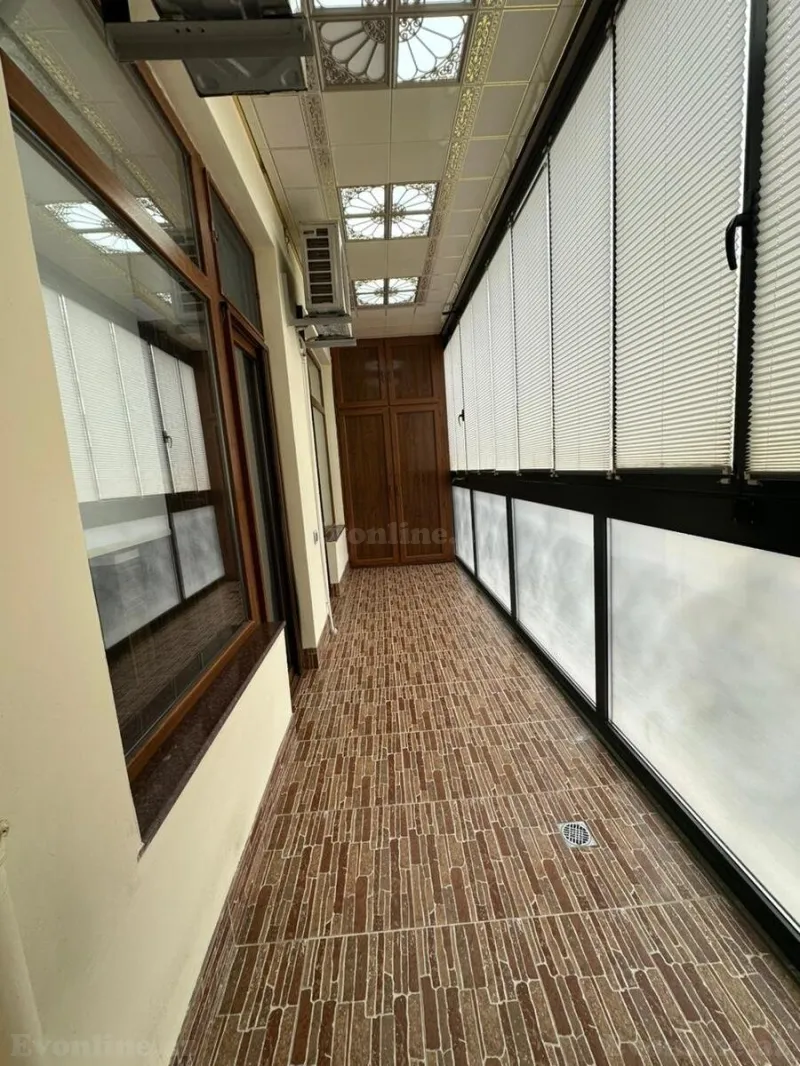 Satılır 3 otaqlı Mənzil Yeni tikili 160 m² 28 May m. - şəkil 18