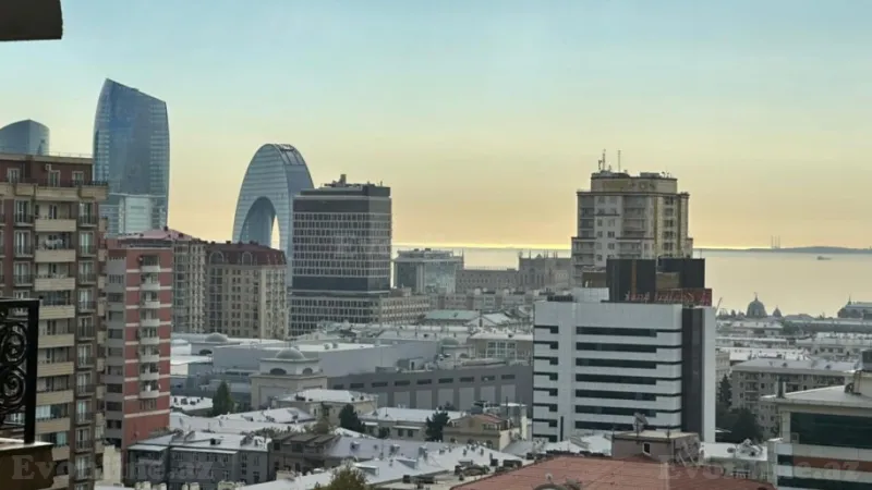 Satılır 3 otaqlı Mənzil Yeni tikili 160 m² 28 May m. - şəkil 19