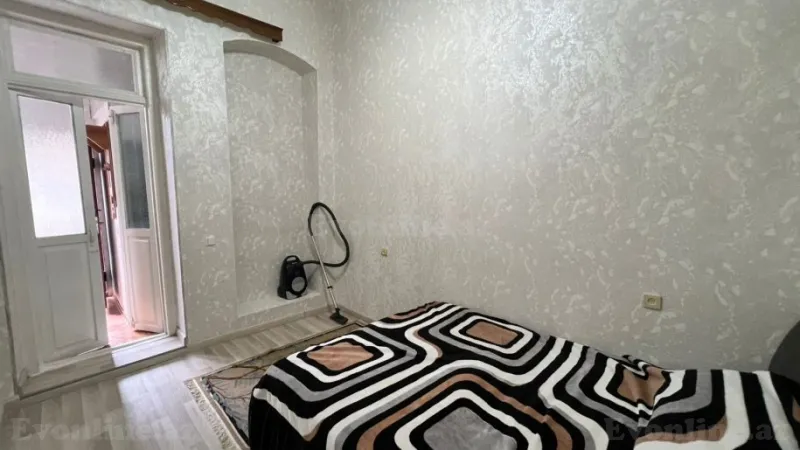 Kirayə verilir 2 otaqlı Mənzil Köhnə tikili 50 m² Sahil m. - şəkil 4