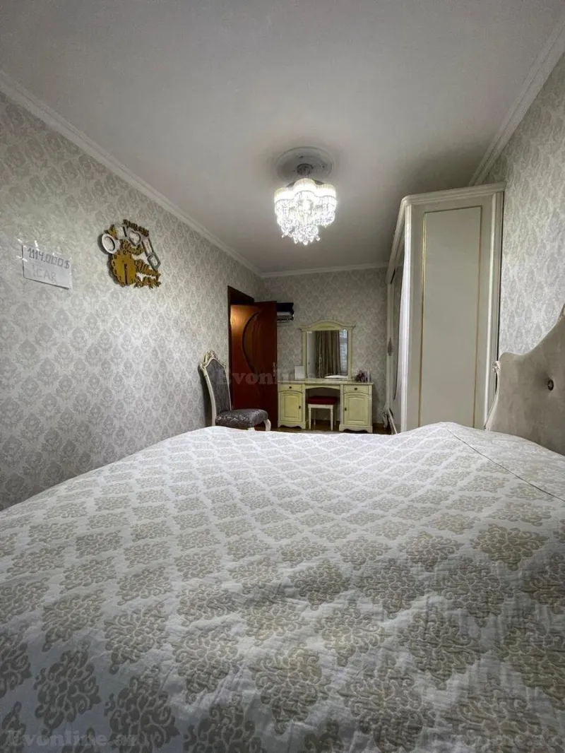 Satılır 4 otaqlı Mənzil Köhnə tikili 105 m² Elmlər Akademiyası m. - şəkil 15
