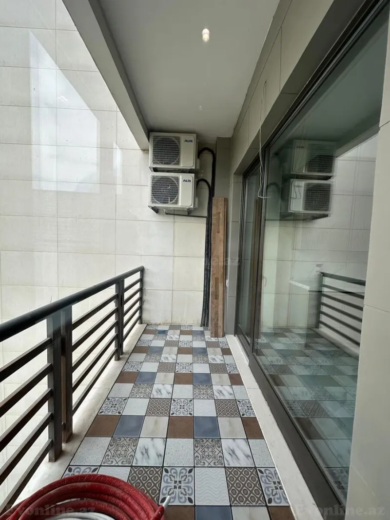 Kirayə verilir 4 otaqlı Mənzil Yeni tikili 220 m² Sahil m. - şəkil 9