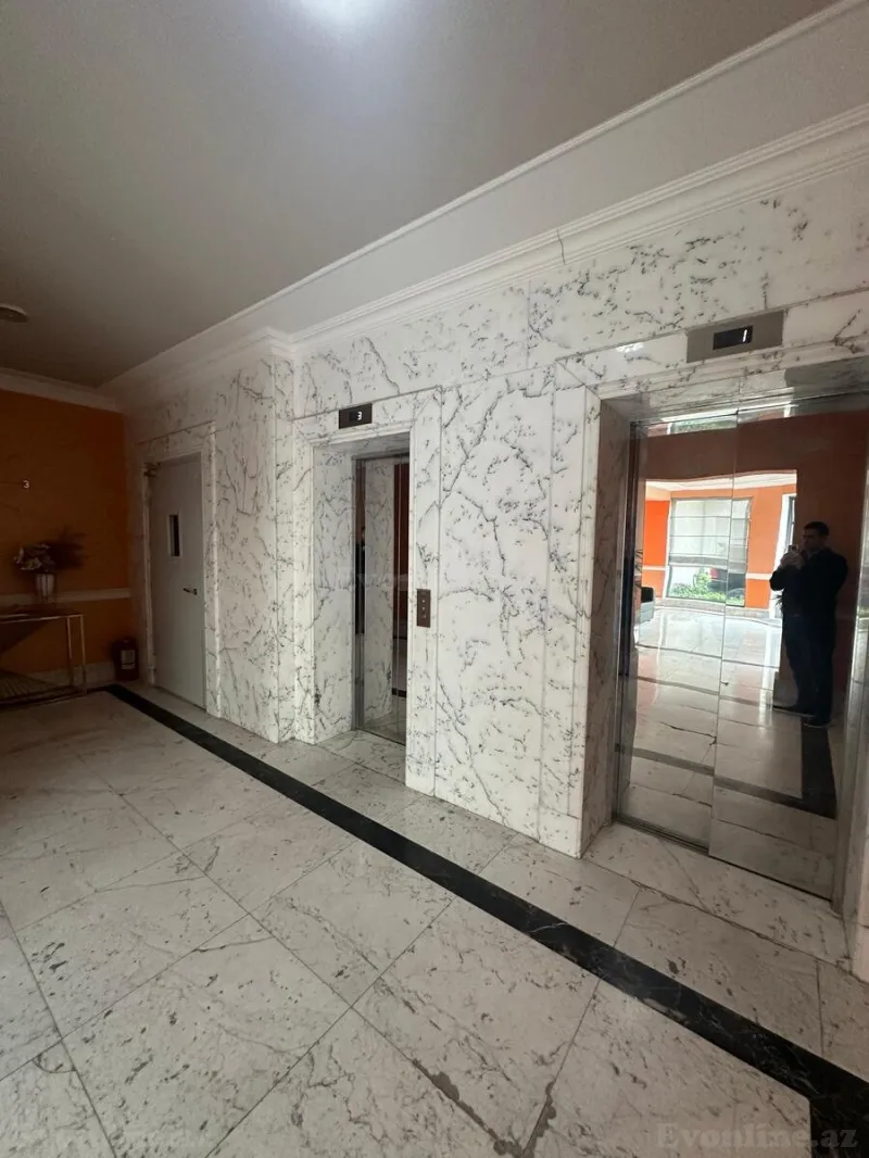 Kirayə verilir 4 otaqlı Mənzil Yeni tikili 220 m² Sahil m. - şəkil 10