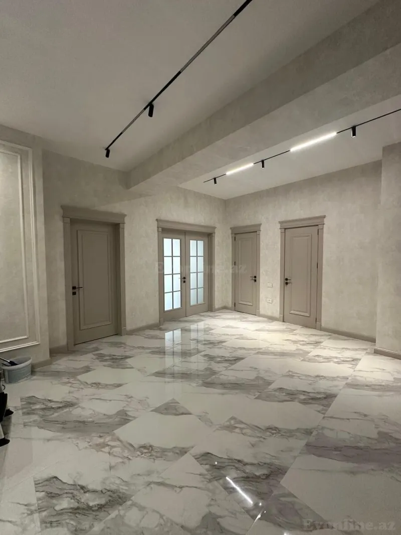 Kirayə verilir 4 otaqlı Mənzil Yeni tikili 220 m² Sahil m. - şəkil 12