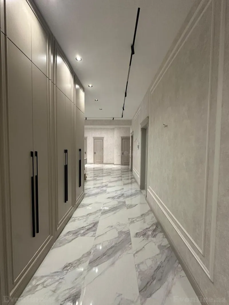 Kirayə verilir 4 otaqlı Mənzil Yeni tikili 220 m² Sahil m. - şəkil 13