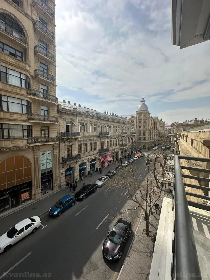 Kirayə verilir 4 otaqlı Mənzil Yeni tikili 220 m² Sahil m. - şəkil 24