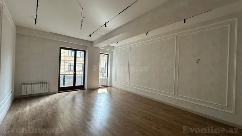 Kirayə verilir 4 otaqlı Mənzil Yeni tikili 220 m² Sahil m. - şəkil 25