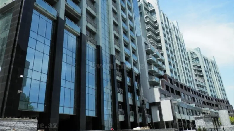 4 otaqlı Mənzil 250 m² İçərişəhər m. Kirayə verilir