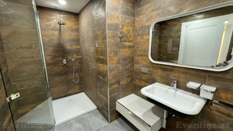 Kirayə verilir 4 otaqlı Mənzil Yeni tikili 250 m² İçərişəhər m. - şəkil 13