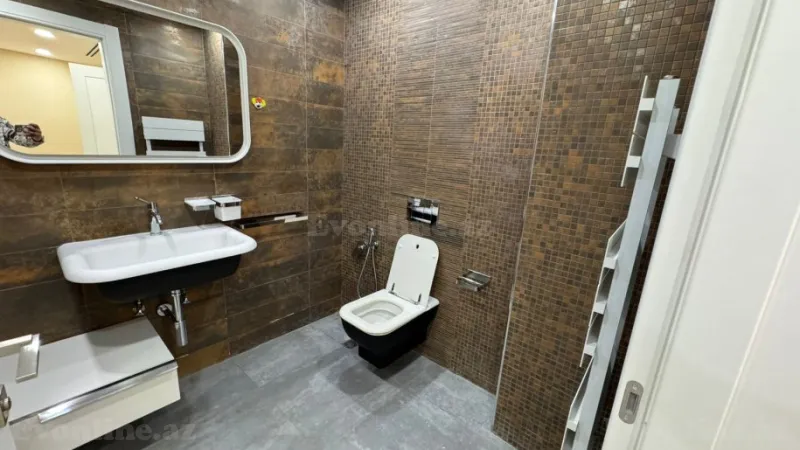Kirayə verilir 4 otaqlı Mənzil Yeni tikili 250 m² İçərişəhər m. - şəkil 14