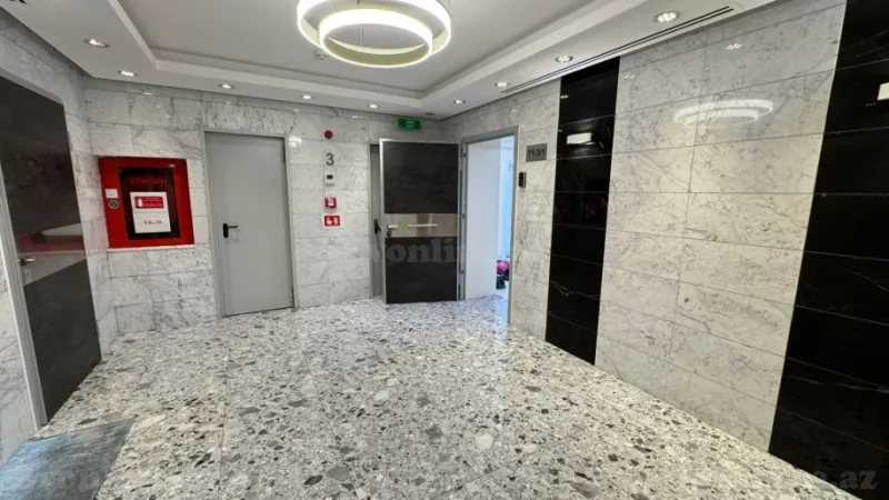 Kirayə verilir 4 otaqlı Mənzil Yeni tikili 250 m² İçərişəhər m. - şəkil 24