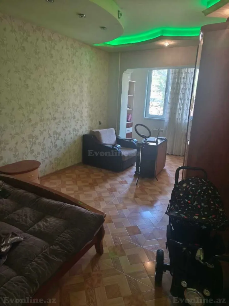 Satılır 4 otaqlı Mənzil Köhnə tikili 105 m² Xətai r. - şəkil 4