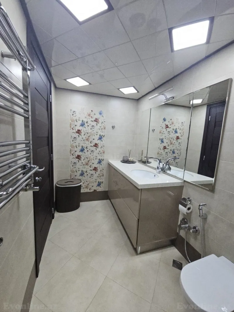 Kirayə verilir 3 otaqlı Mənzil Yeni tikili 75 m² Nərimanov r. - şəkil 19