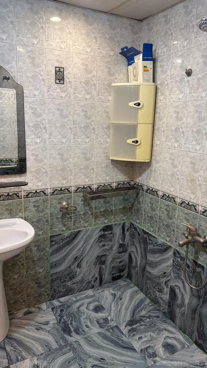 Kirayə verilir 3 otaqlı Mənzil Köhnə tikili 90 m² 8 Noyabr m. - şəkil 5