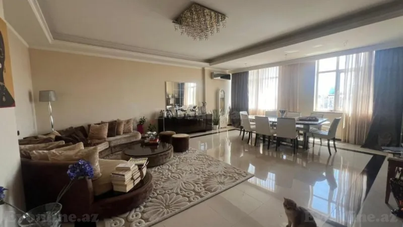 4 otaqlı Mənzil 185 m² Xətai m. Satılır