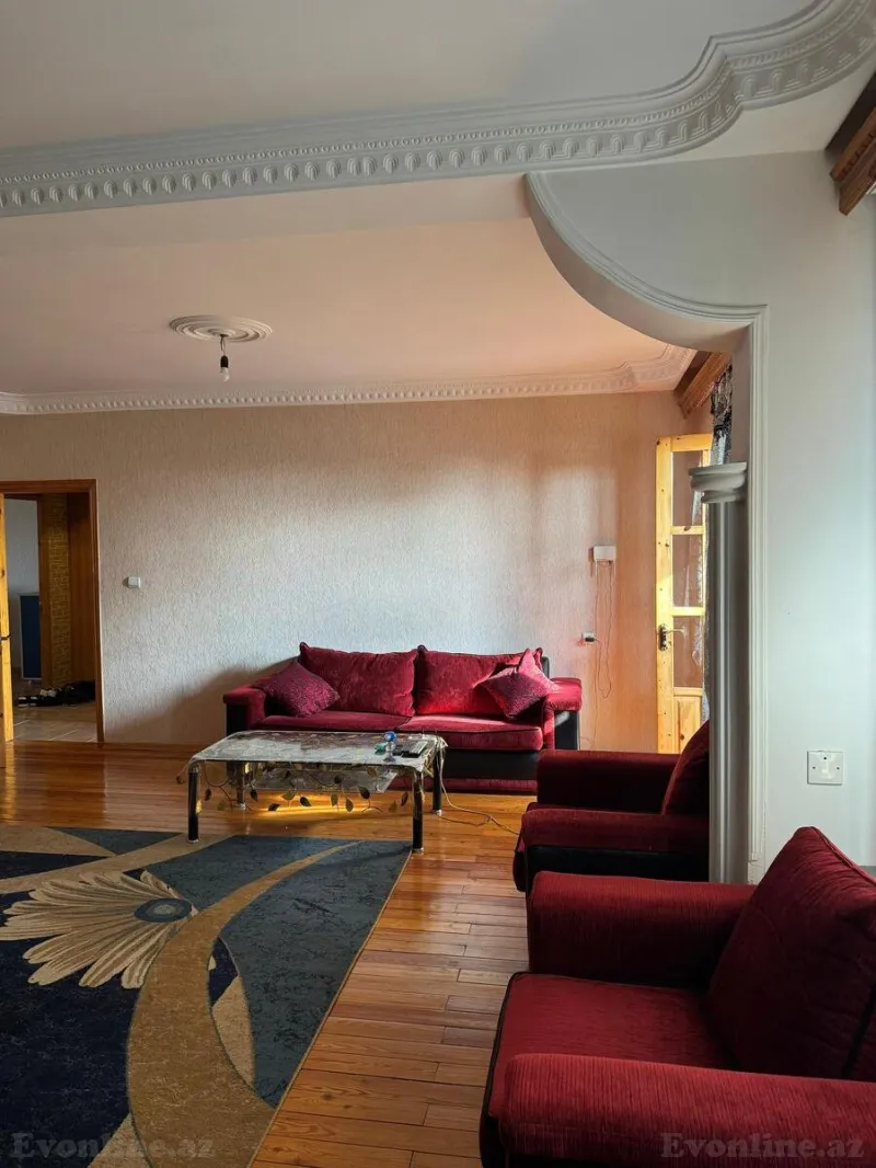 5 otaqlı Mənzil 100 m² Əhmədli m. Satılır