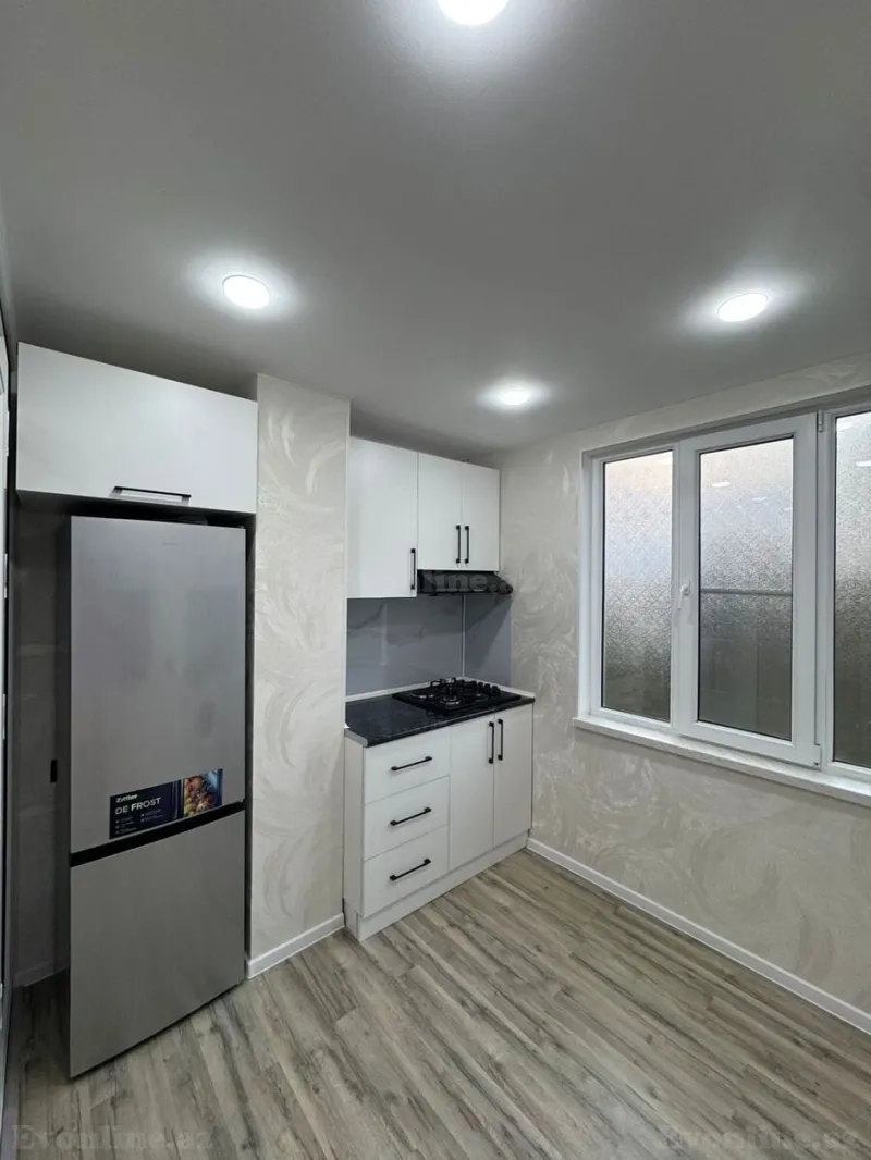 Satılır 2 otaqlı Mənzil Köhnə tikili 48 m² Neftçilər m. - şəkil 8