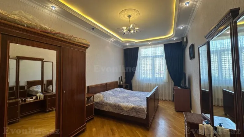 Satılır 3 otaqlı Mənzil Yeni tikili 140 m² İnşaatçılar m. - şəkil 3