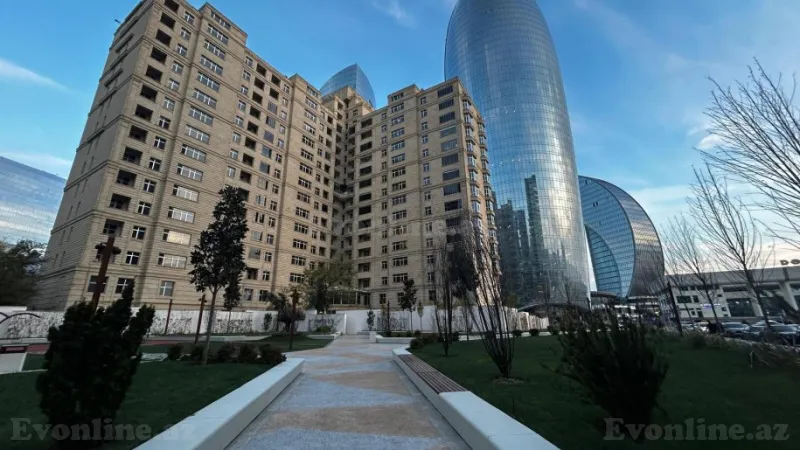 Satılır 4 otaqlı Mənzil Yeni tikili 241 m² Nəsimi r. - şəkil 2
