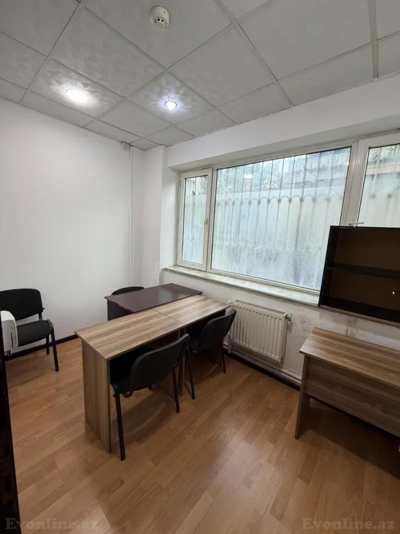 1 otaqlı Ofis 7 m² Nizami m. Kirayə verilir
