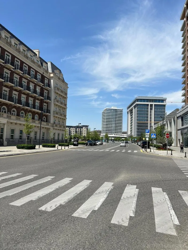 Obyekt 280 m² Xətai r. Kirayə verilir