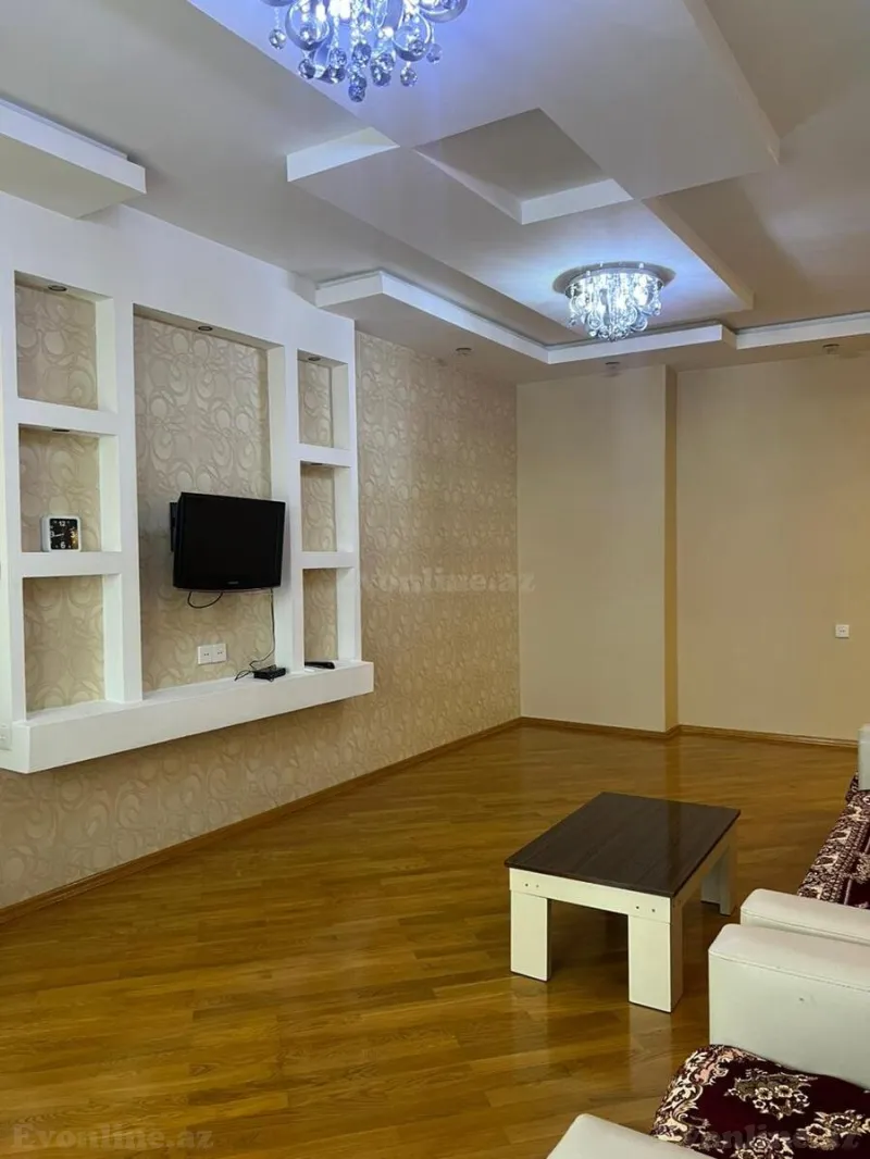 2 otaqlı Mənzil 90 m² Gənclik m. Kirayə verilir